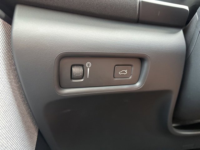 Used 2022 Polestar Polestar 2 w/ Performance Package image 25