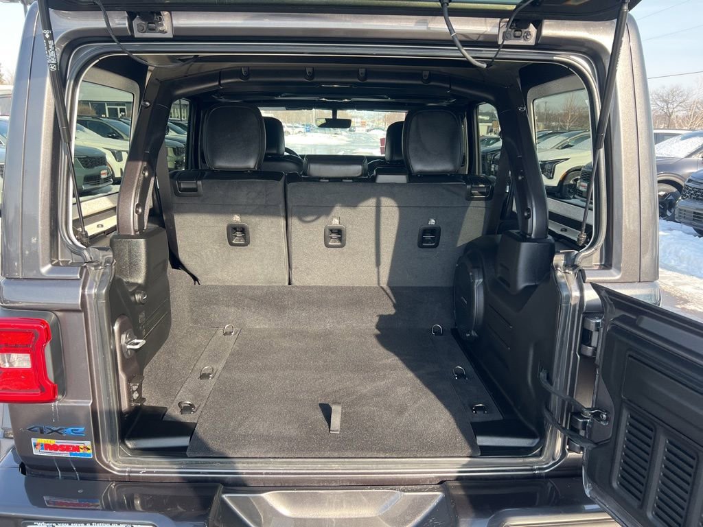 Used 2021 Jeep Wrangler Unlimited Sahara image 11