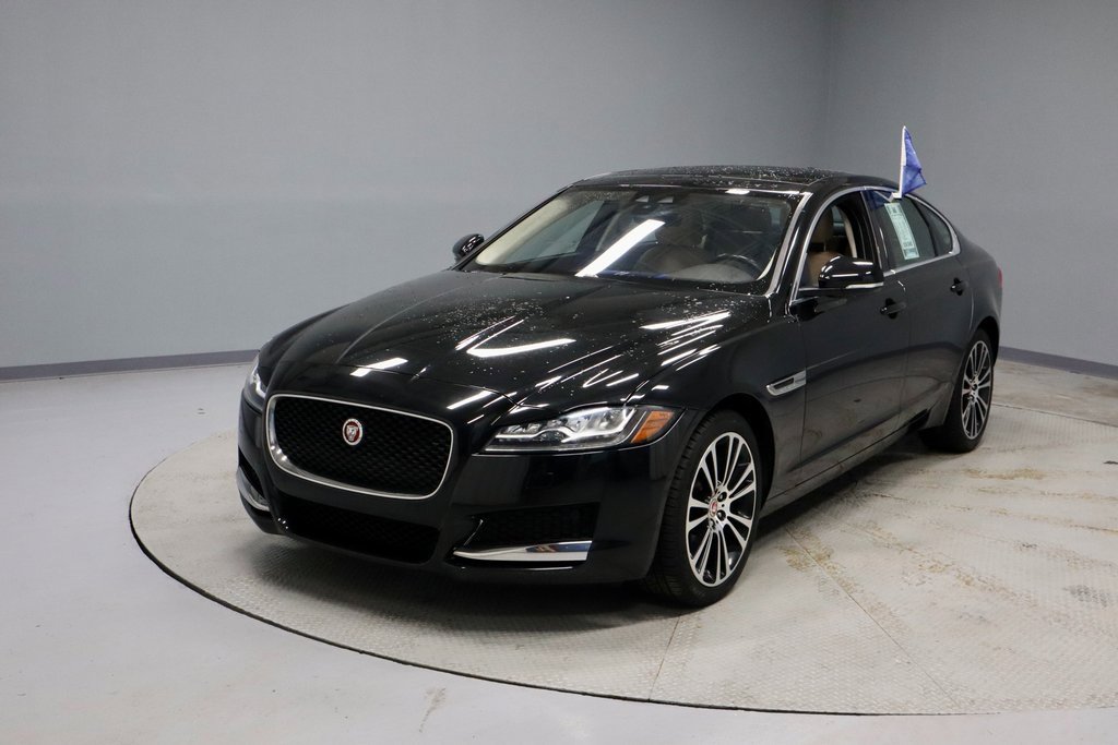 Used 2020 Jaguar XF Prestige image 6