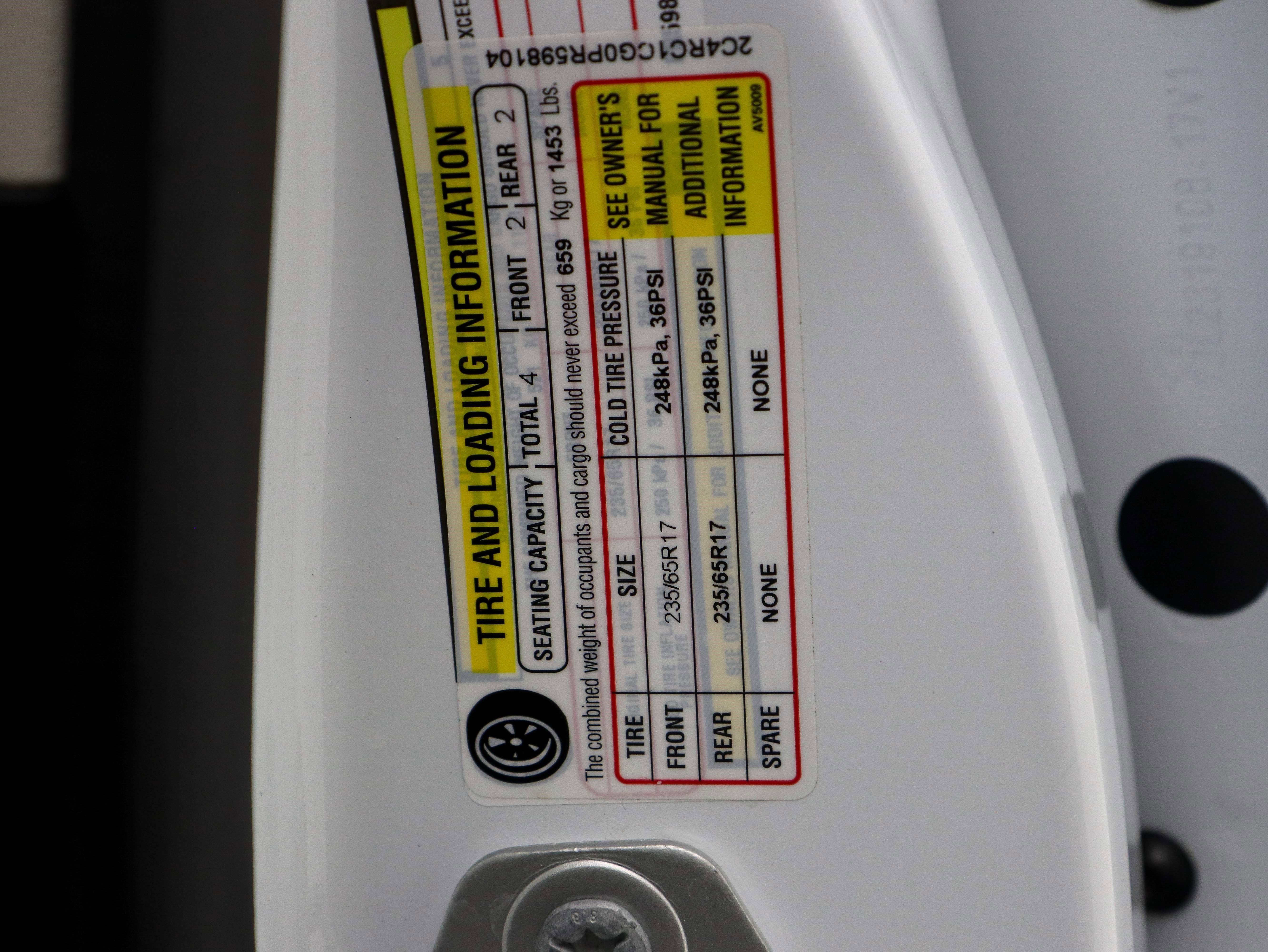 Used 2023 Chrysler Voyager LX image 41