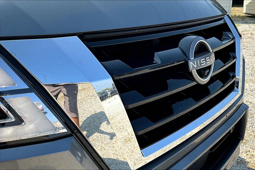 Used 2023 Nissan Armada Platinum w/ Captain's Chairs Package image 34