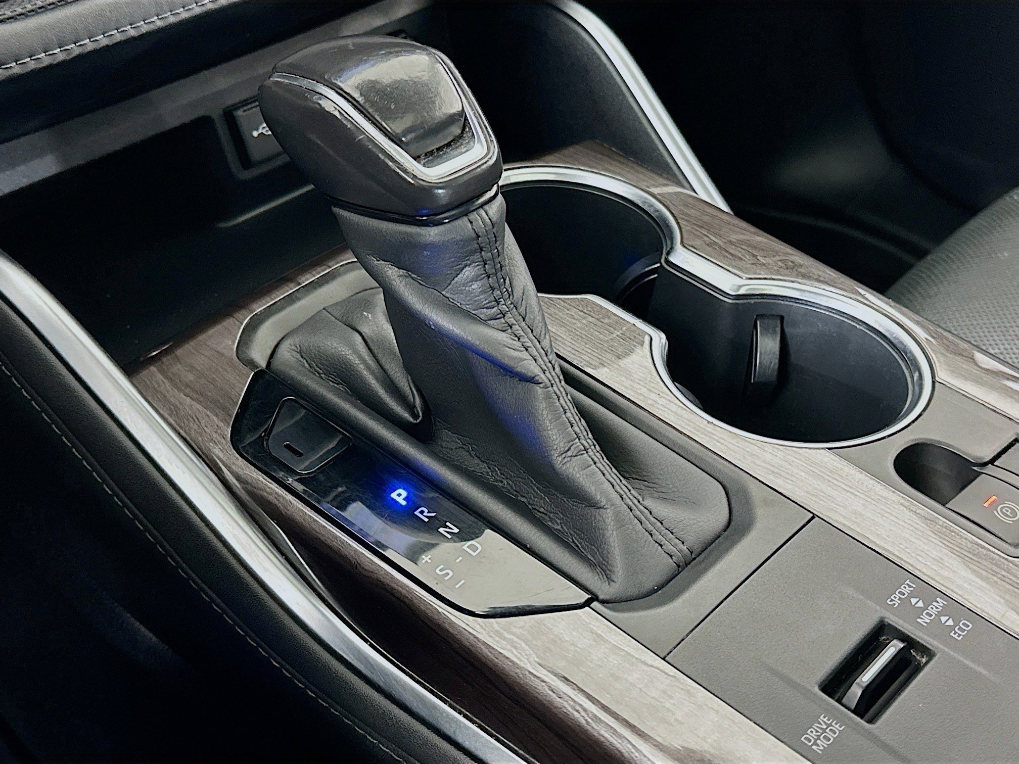 Used 2020 Toyota Highlander Limited image 25