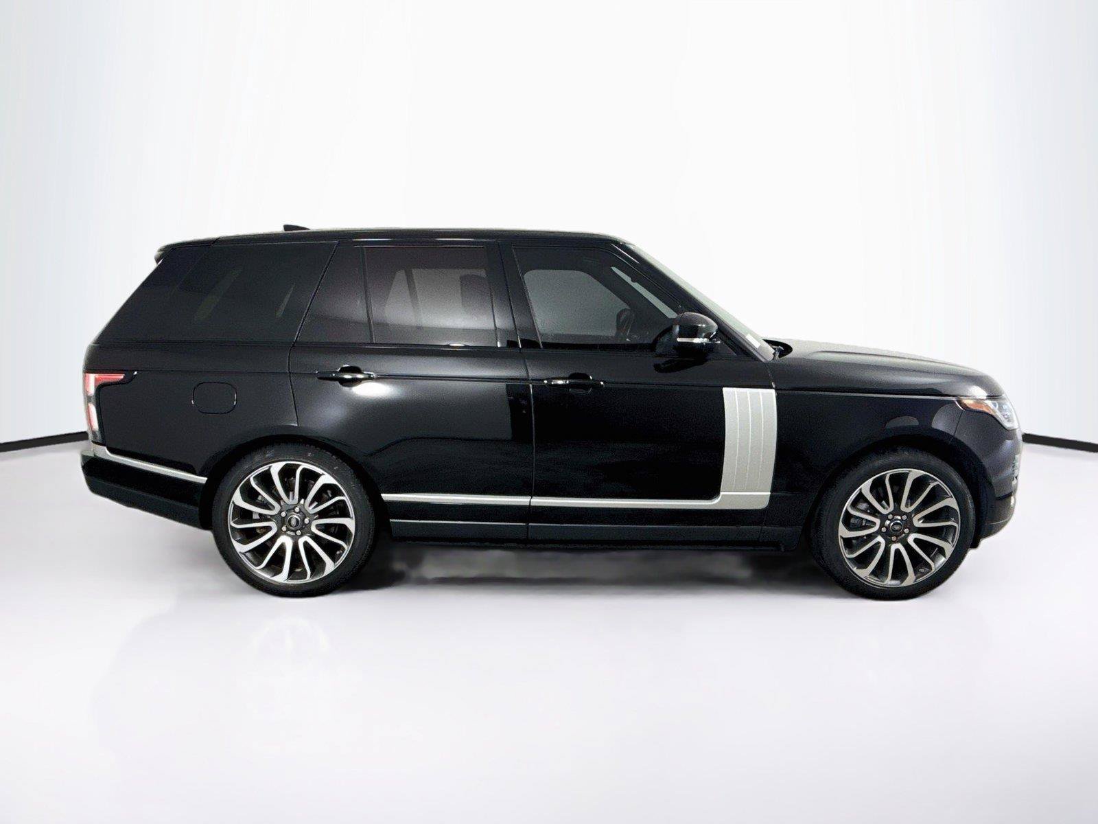 Used 2019 Land Rover Range Rover Supercharged AWD/4WD image 6