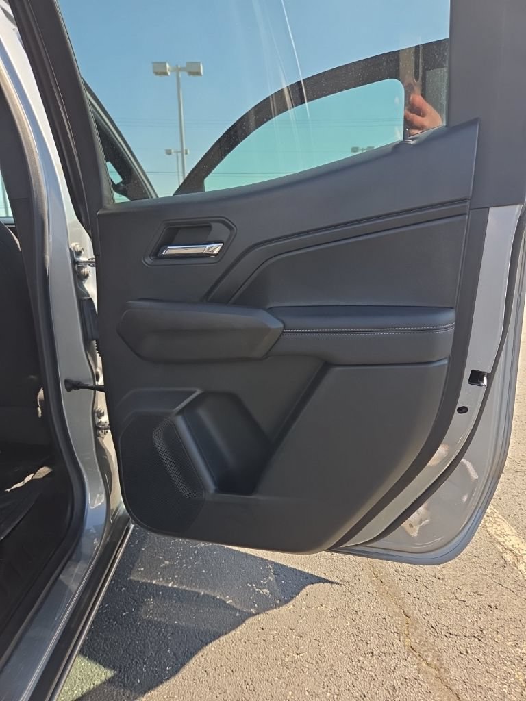 Used 2023 Chevrolet Colorado LT w/ LT Convenience Package II AWD/4WD image 25
