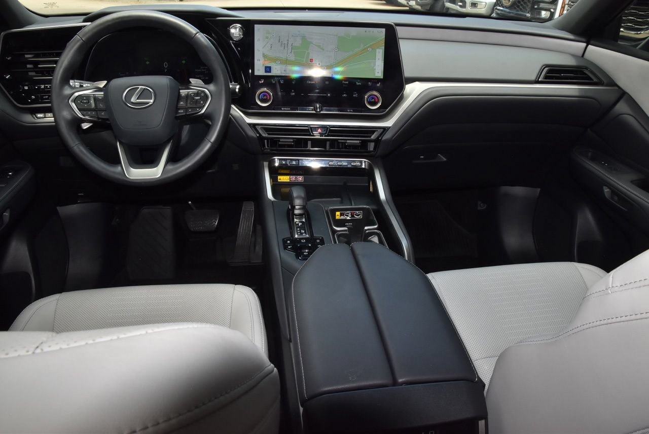 Used 2025 Lexus TX 350 AWD w/ Technology Package image 17