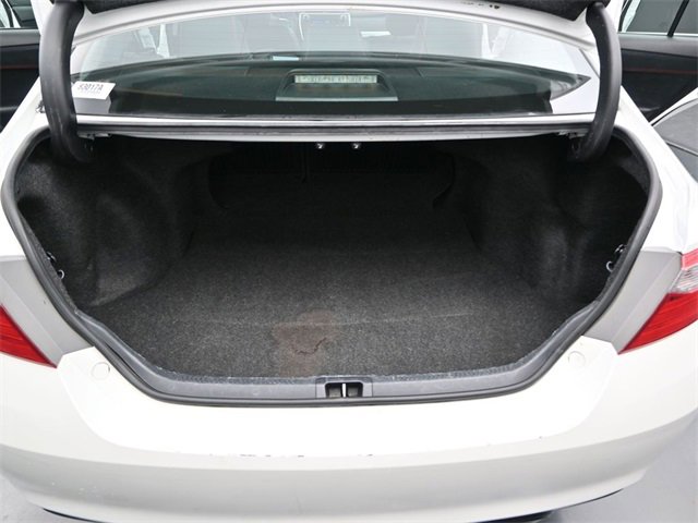 Used 2017 Toyota Camry XSE image 16