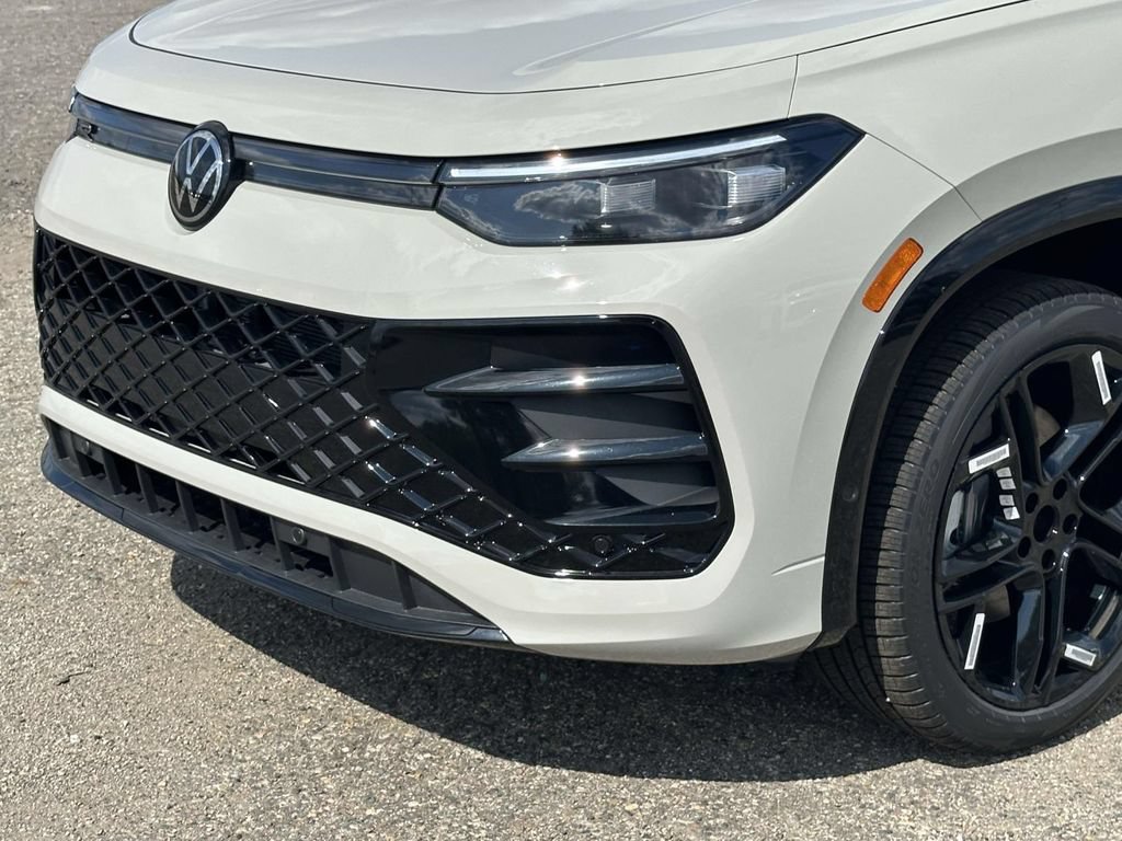 New 2026 Volkswagen Tiguan SE R-Line AWD/4WD image 6