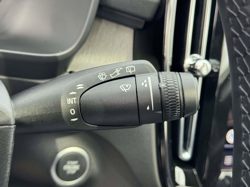 Certified 2026 Volvo XC40 B5 Plus w/ Protection Package Premier image 22