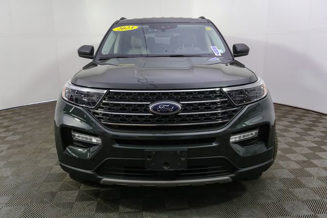 Used 2023 Ford Explorer XLT w/ Equipment Group 202A AWD/4WD image 4