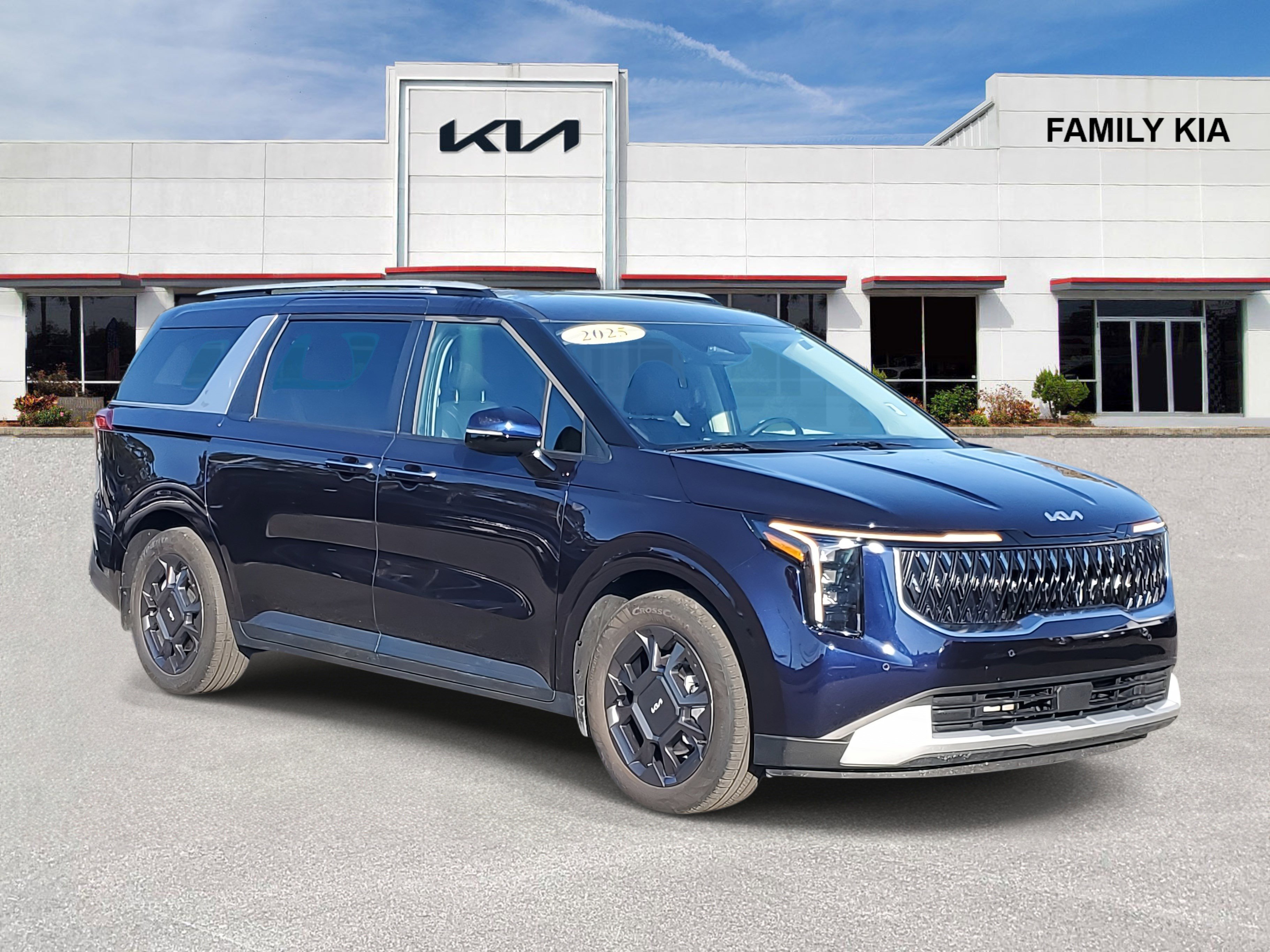 Certified 2025 Kia Carnival EX image 1