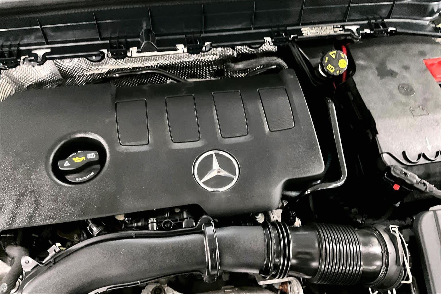 Certified 2021 Mercedes-Benz GLB 250 4MATIC image 31