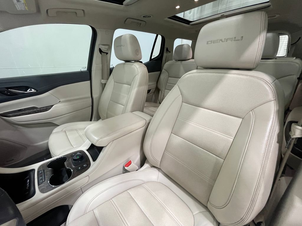 Used 2021 GMC Acadia Denali w/ Denali Technology Package image 14