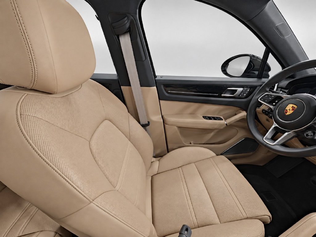 Certified 2022 Porsche Cayenne Platinum Edition AWD/4WD image 15