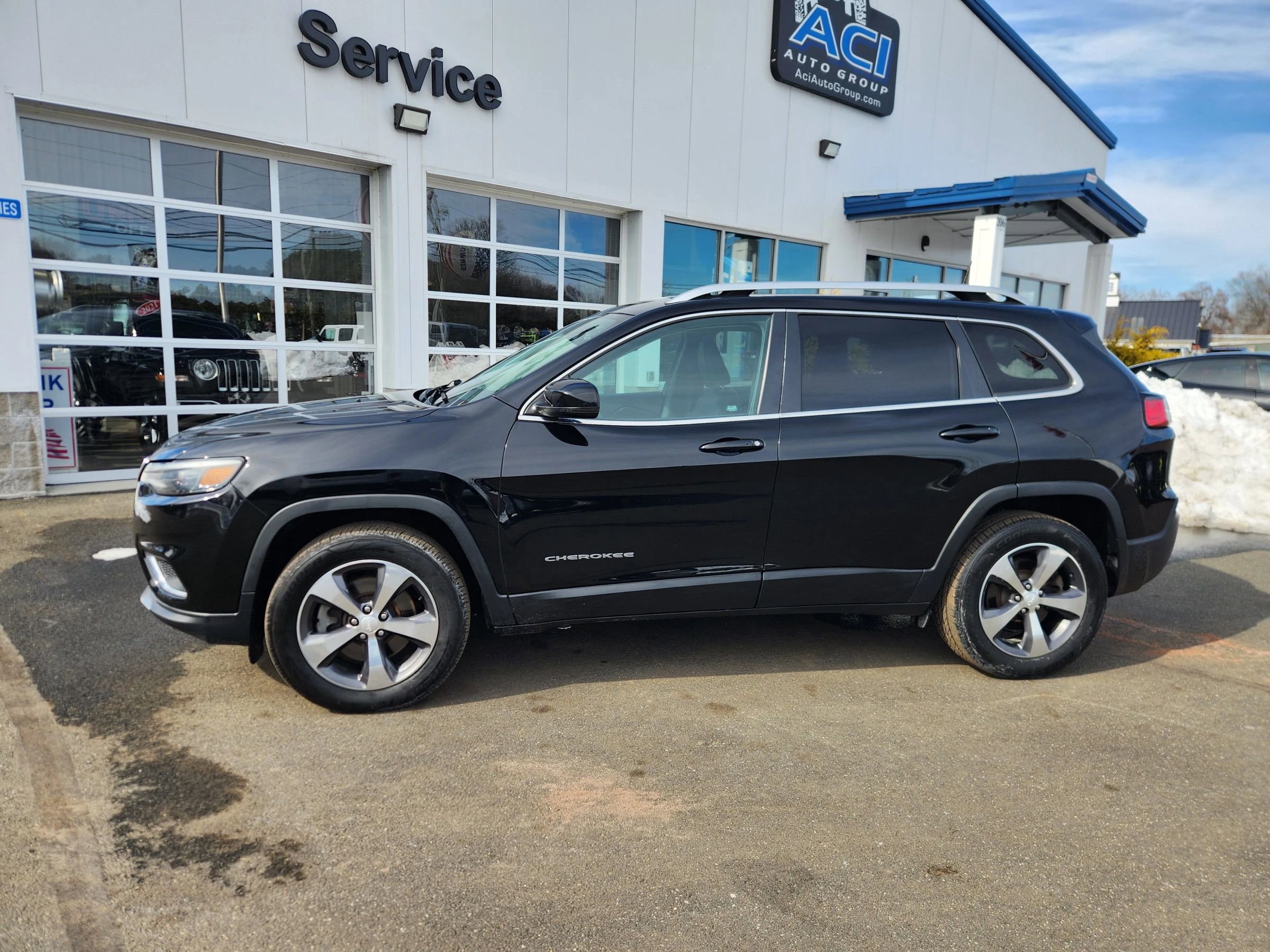 Used 2019 Jeep Cherokee Limited image 7