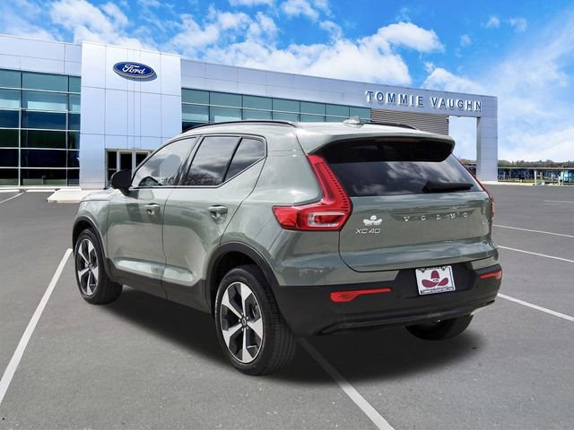 Used 2025 Volvo XC40 B5 Plus w/ Protection Package Premier image 2