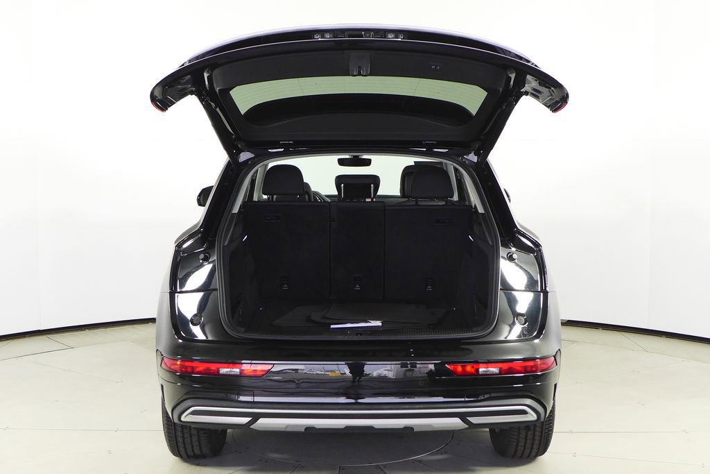 Used 2023 Audi Q5 2.0T Premium w/ Convenience Package image 10