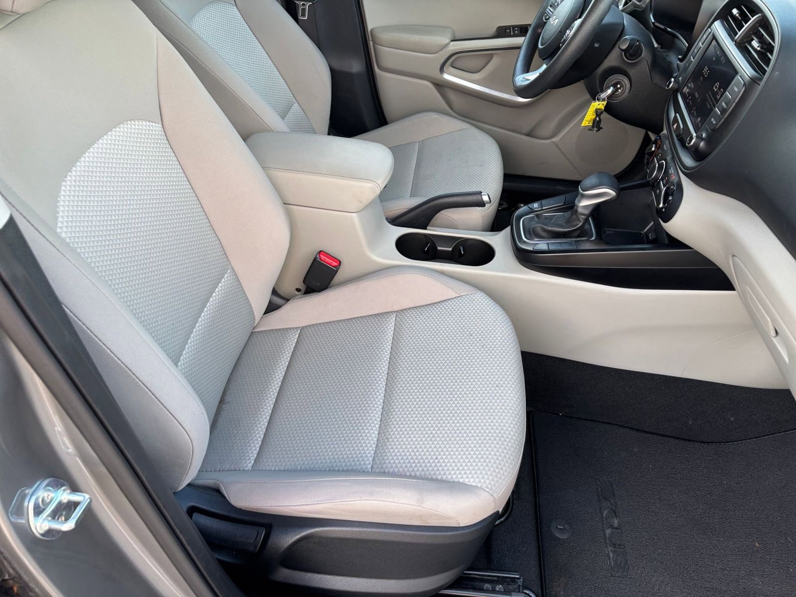 Used 2025 Kia Soul LX w/ LX Technology Package image 34