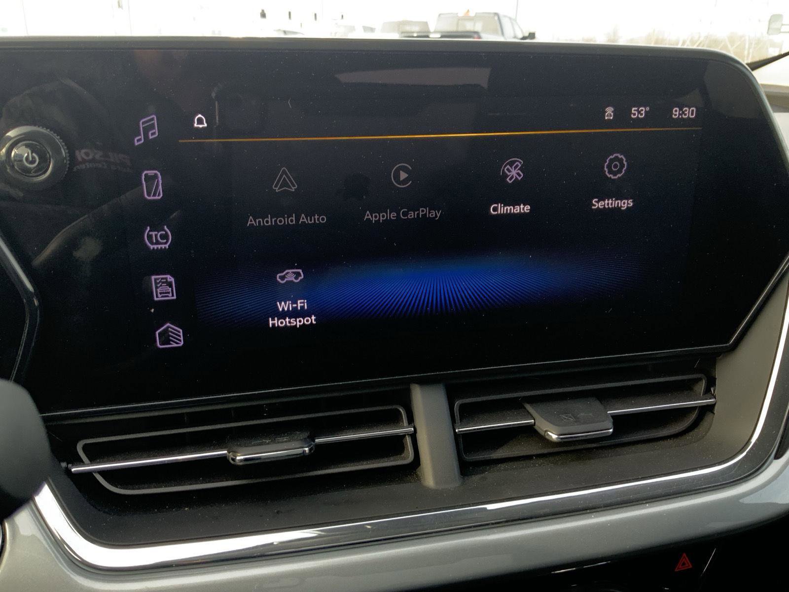 Used 2025 Chevrolet Trax LT w/ LT Convenience Package image 37