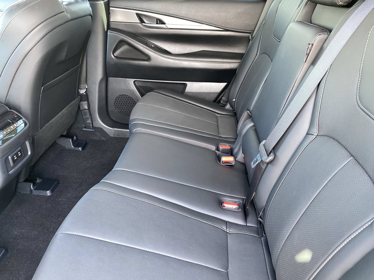 Certified 2026 INFINITI QX60 Pure w/ Cargo Package FWD image 15