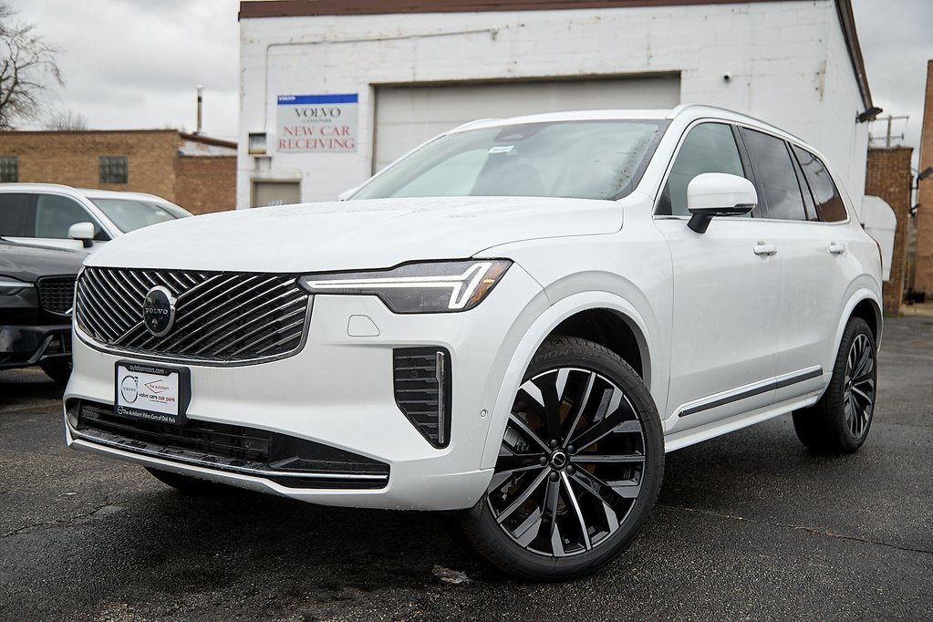 New 2025 Volvo XC90 B6 Plus w/ Protection Package Premier image 2