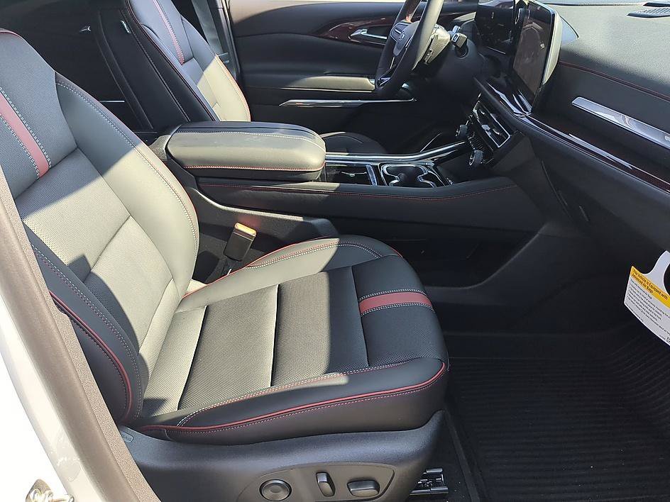 New 2027 Chevrolet Traverse RS AWD/4WD image 37