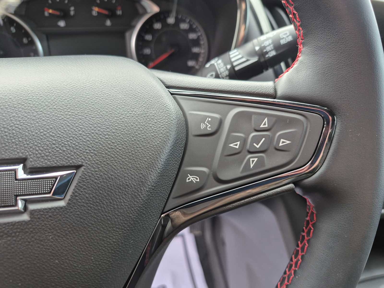 Used 2024 Chevrolet Equinox RS w/ RS Leather Package image 20