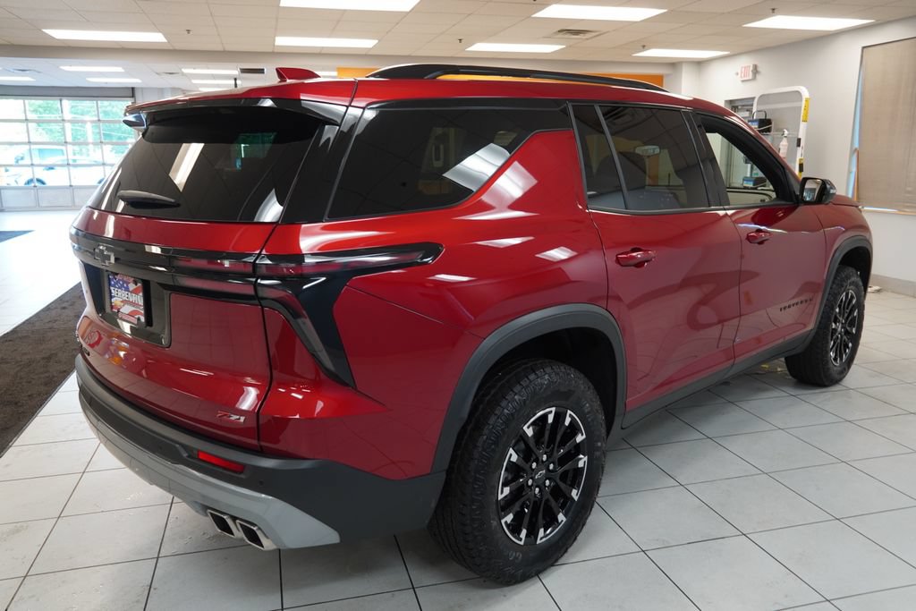 Certified 2025 Chevrolet Traverse Z71 w/ Driver Confidence Package AWD/4WD image 13