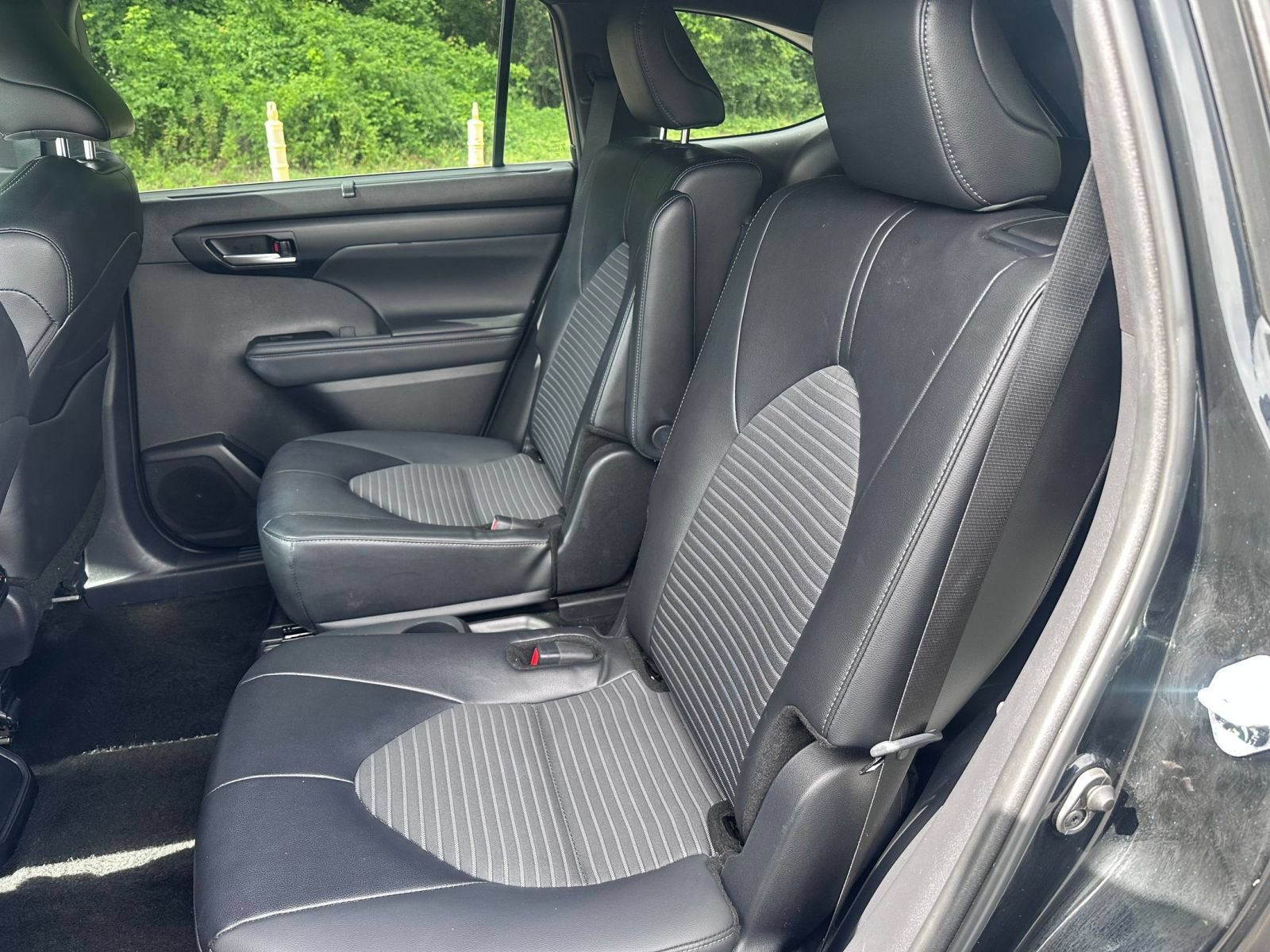 Used 2025 Toyota Highlander XSE AWD/4WD image 24