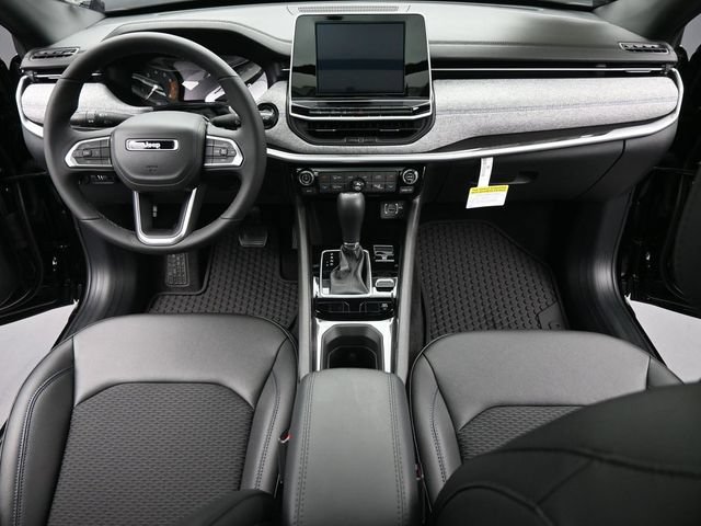 New 2025 Jeep Compass Latitude w/ Sun & Sound Group AWD/4WD image 23