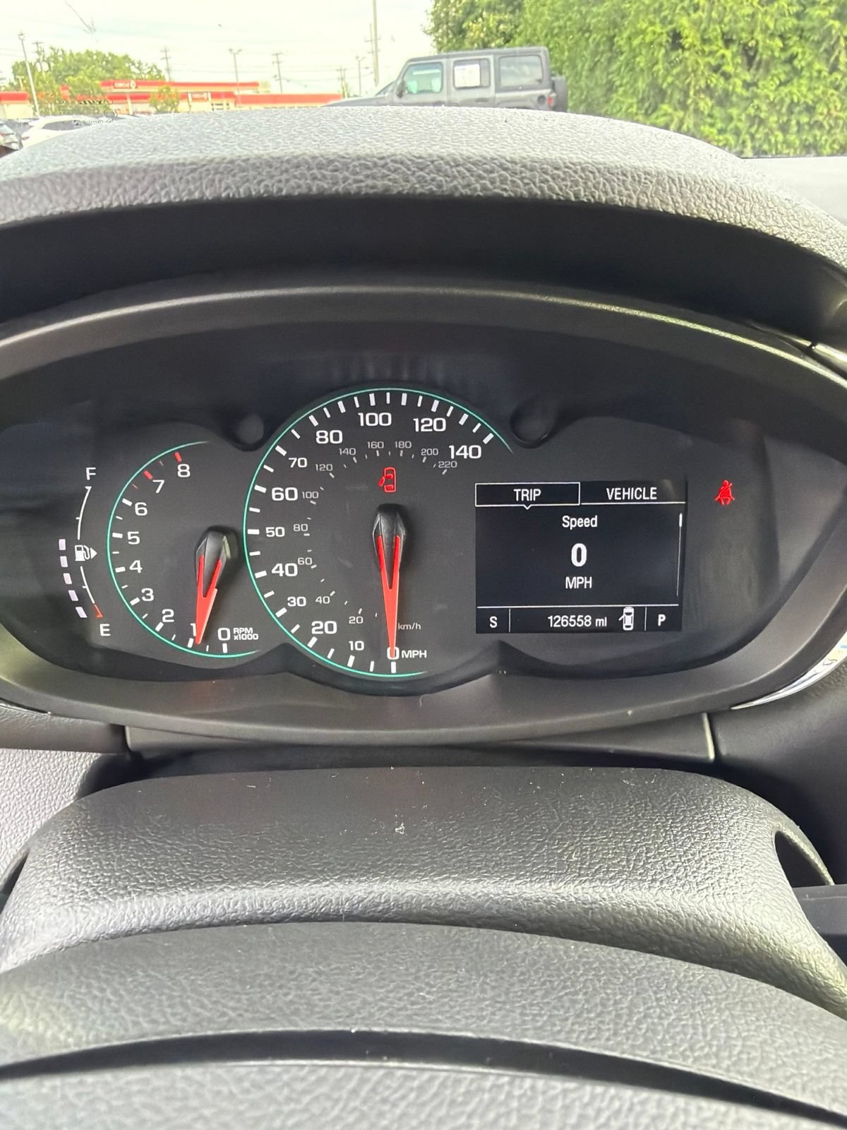 Used 2019 Chevrolet Trax LT w/ LT Convenience Package FWD image 12