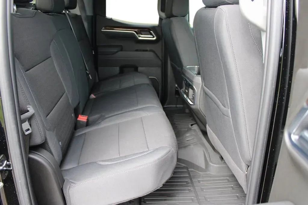 New 2025 GMC Sierra 1500 Elevation image 22