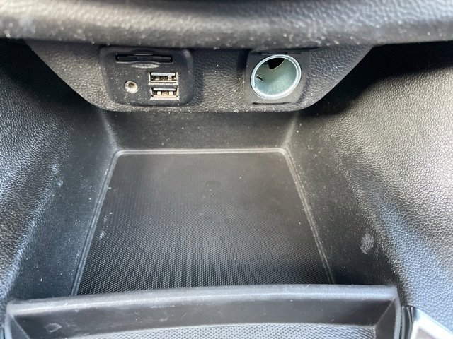 Used 2021 Chevrolet Traverse RS image 30