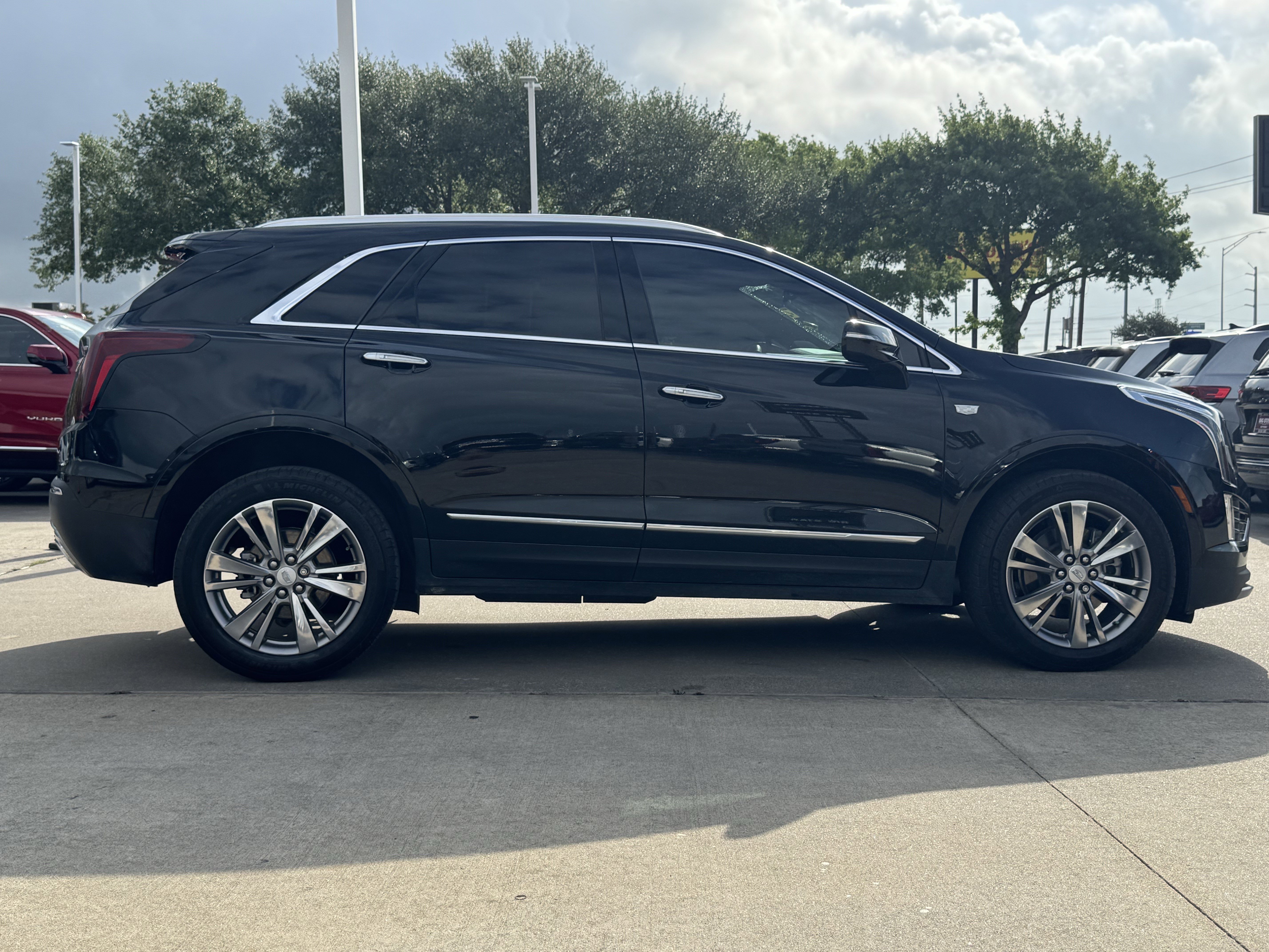 Used 2024 Cadillac XT5 Premium Luxury FWD image 7