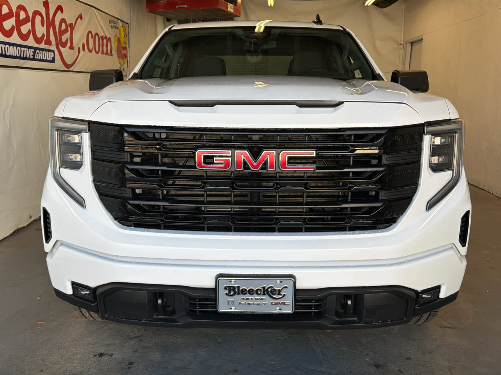 New 2026 GMC Sierra 1500 Elevation image 3