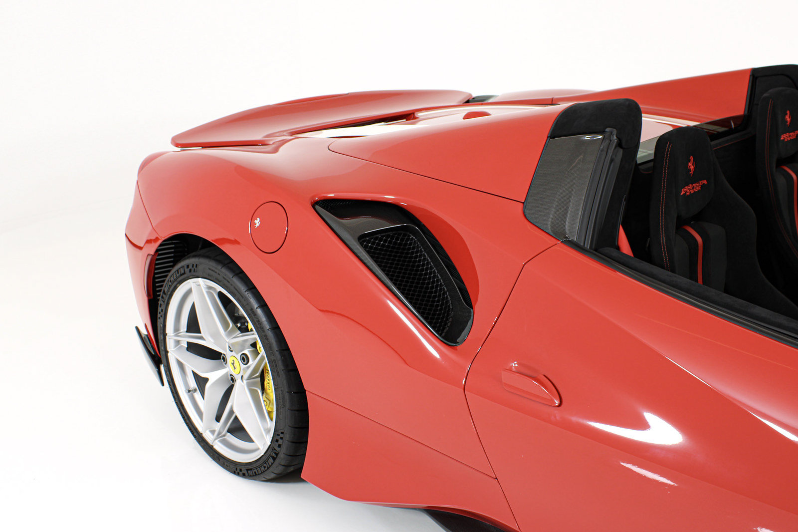 Certified 2019 Ferrari 488 Pista Spider RWD image 18