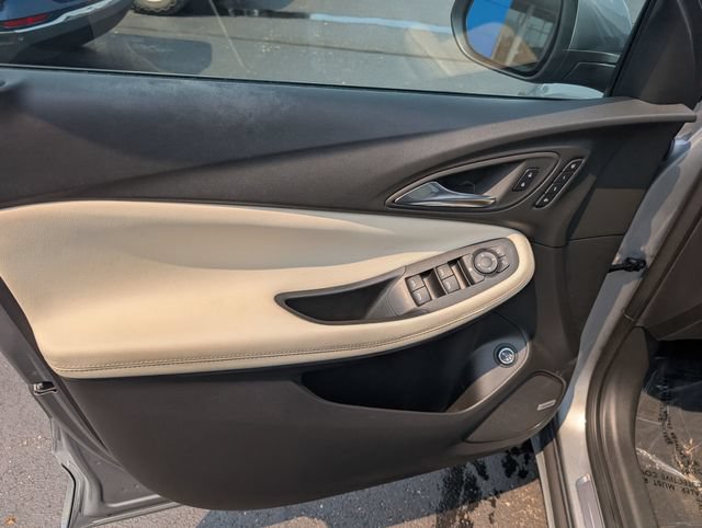 Used 2024 Buick Encore GX Avenir w/ Avenir Convenience Package FWD image 14