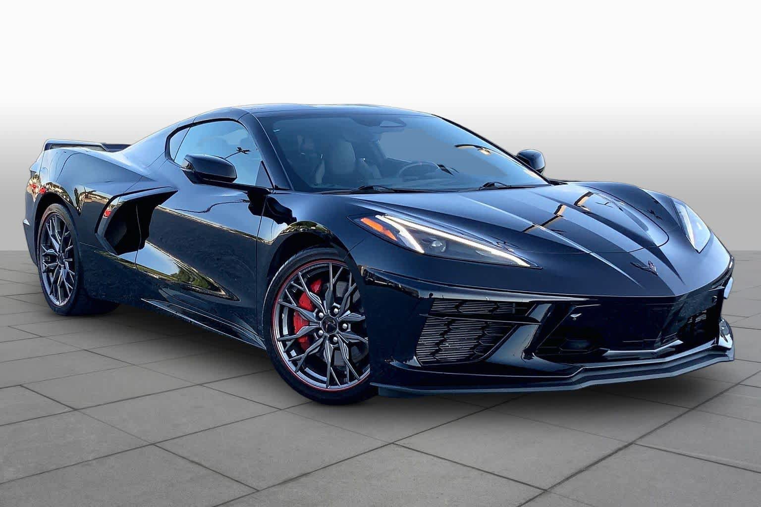 Used 2024 Chevrolet Corvette Stingray Premium Cpe w/ Z51 Performance Package RWD image 3