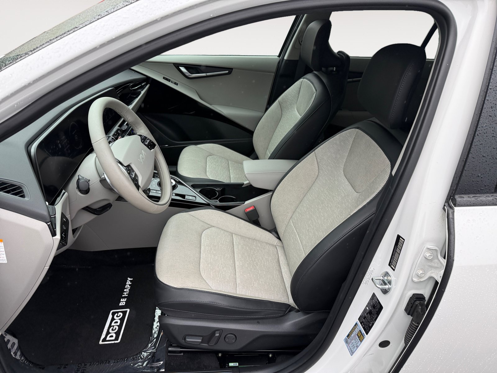 Used 2023 Kia Niro Wave FWD image 10