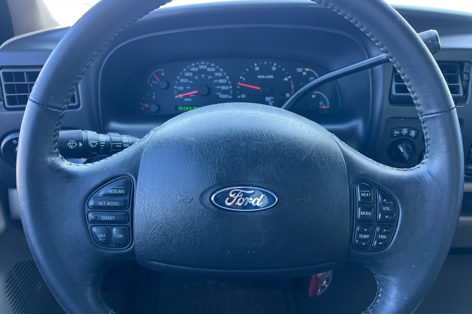 Used 2005 Ford Excursion Limited image 22