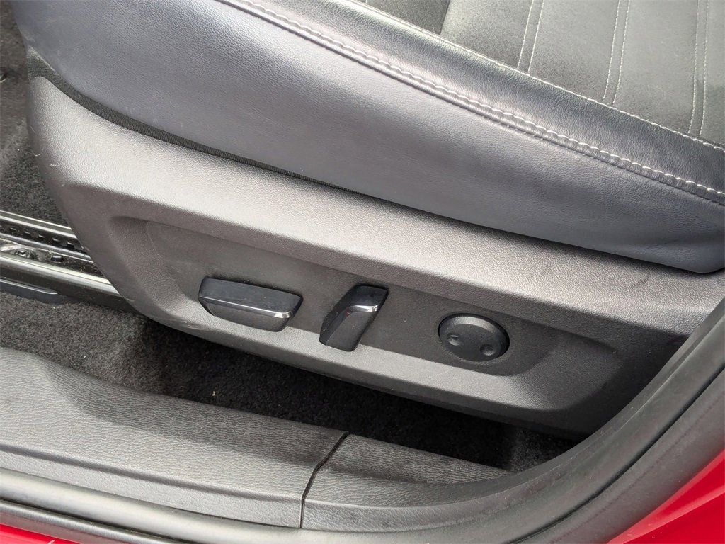 Used 2024 Mitsubishi Outlander SE image 19