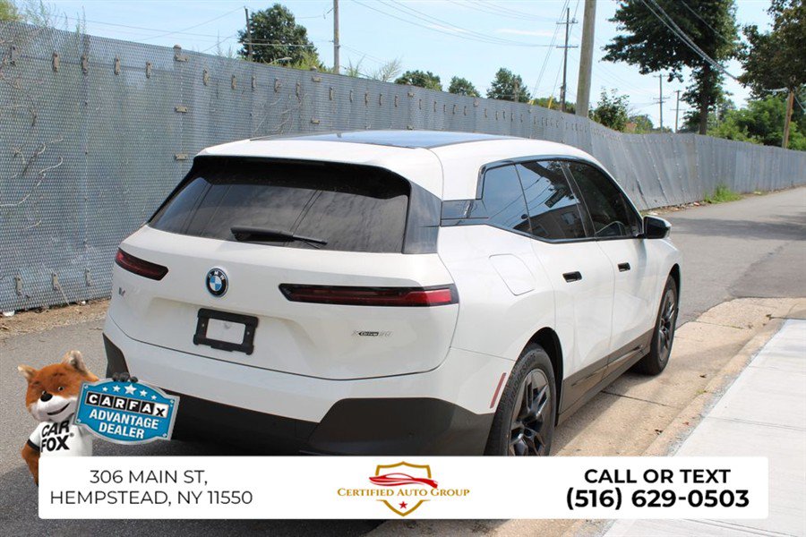 Used 2023 BMW iX xDrive50 AWD/4WD image 5