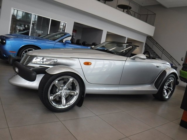 Used 2000 Plymouth Prowler image 3