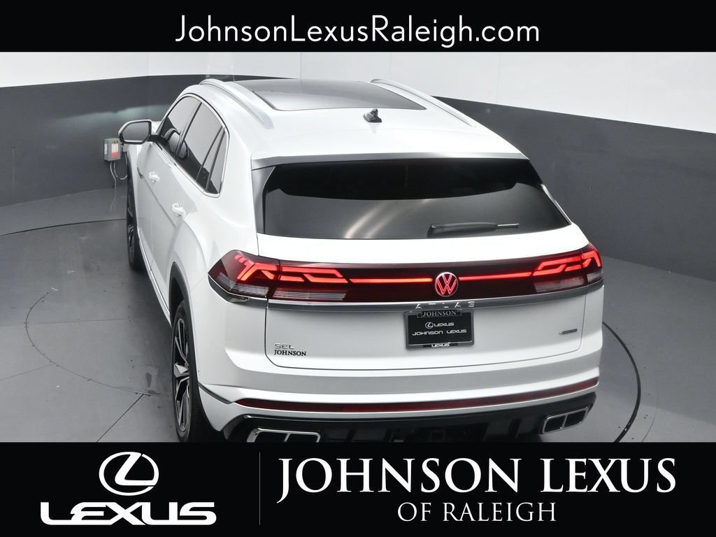 Used 2025 Volkswagen Atlas Cross Sport SEL Premium R-Line AWD/4WD image 28