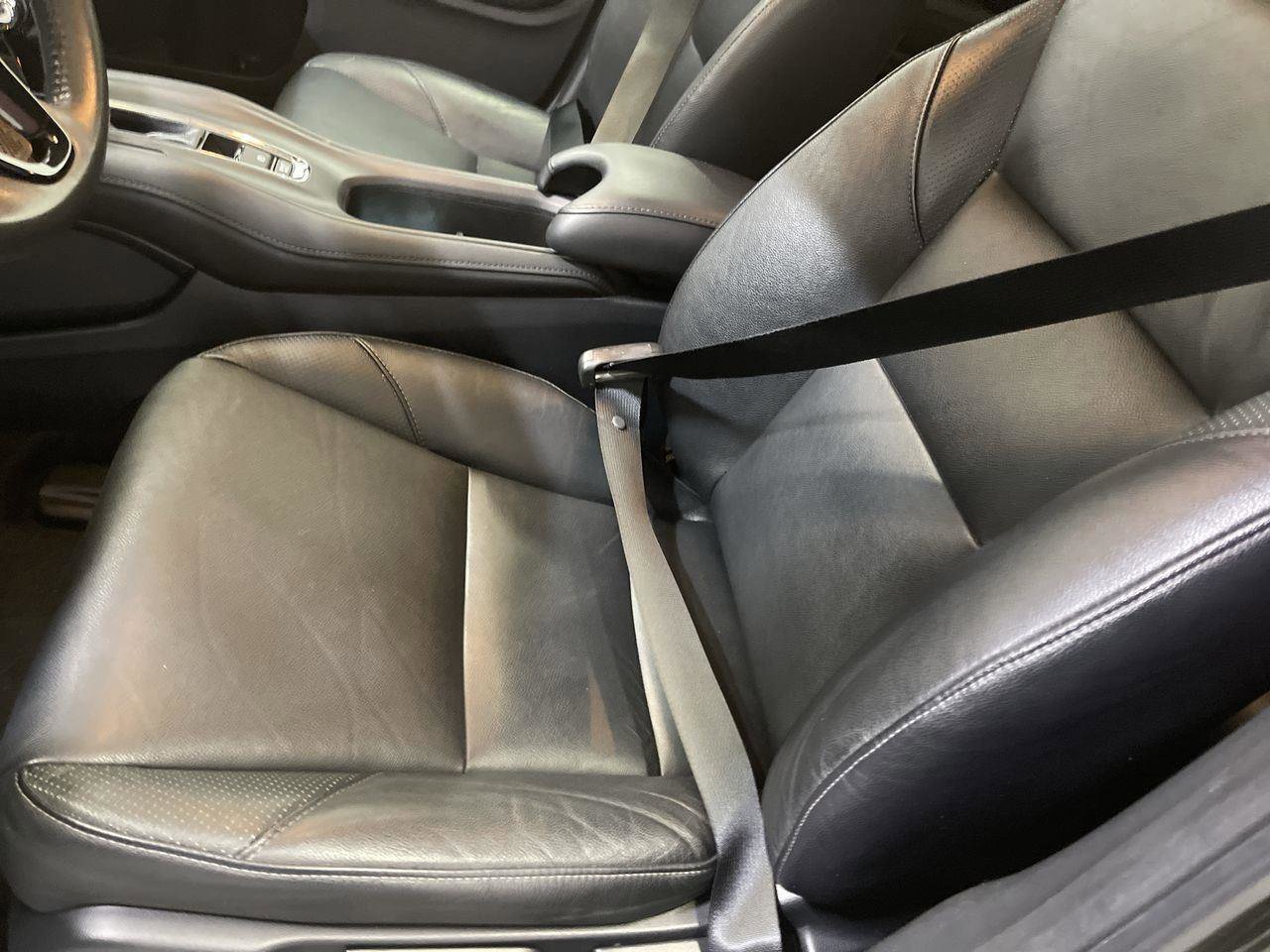 Used 2018 Honda HR-V EX-L image 11