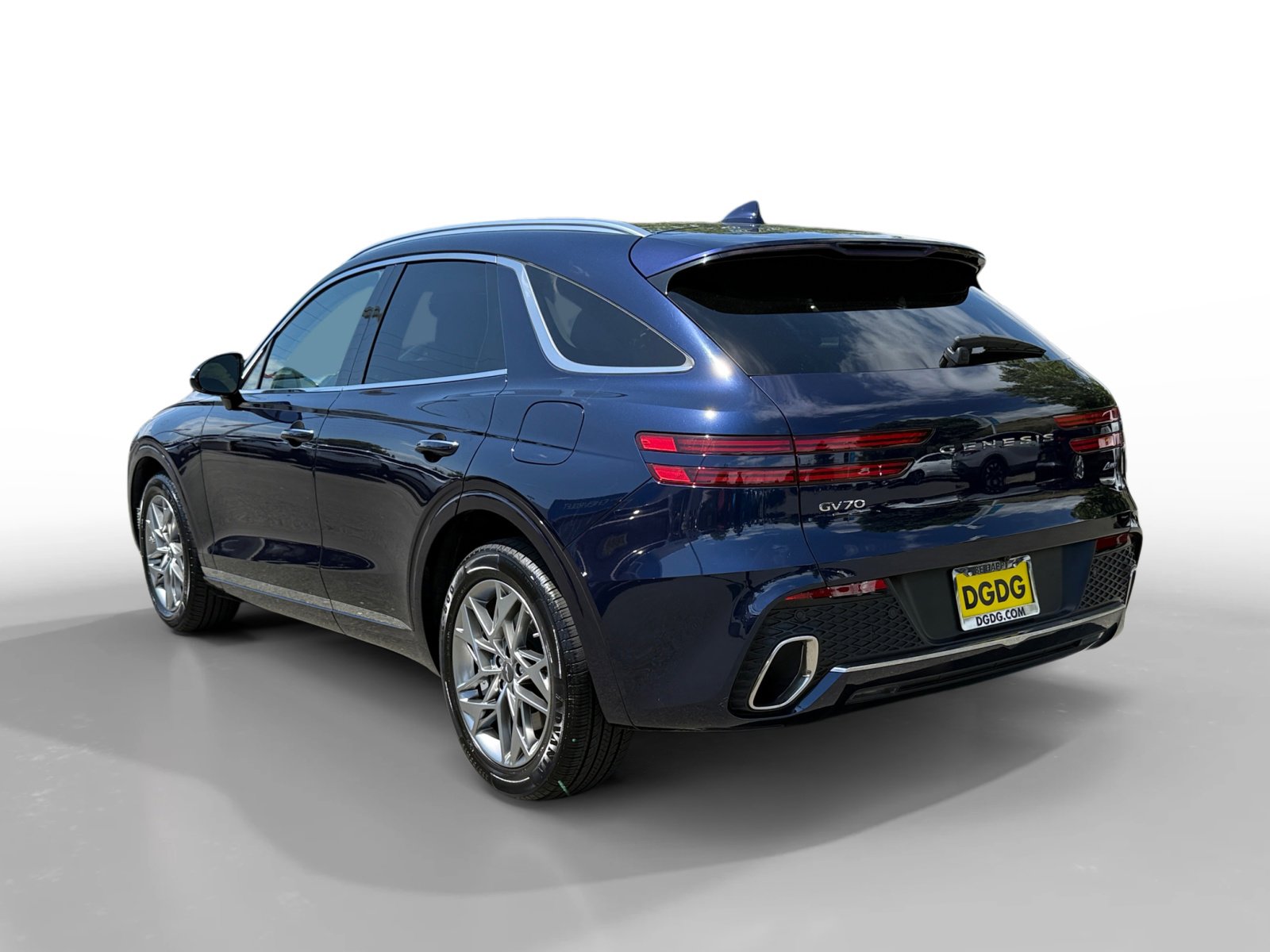 Used 2025 Genesis GV70 2.5T AWD/4WD image 3