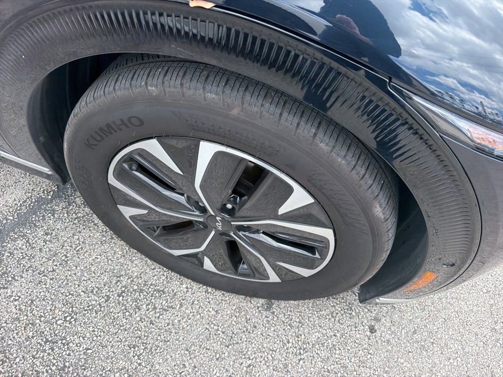 Used 2024 Kia EV6 Wind w/ Wind Technology Package AWD/4WD image 11