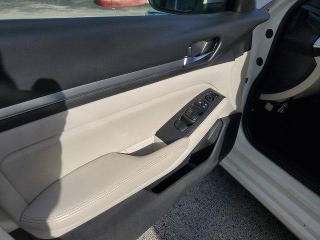 Used 2022 Nissan Altima 2.5 SV image 22