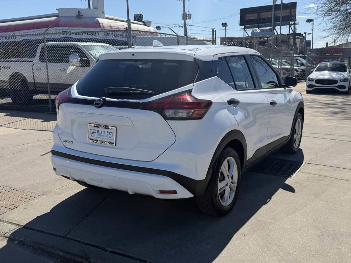 Used 2023 Nissan Kicks S FWD image 5