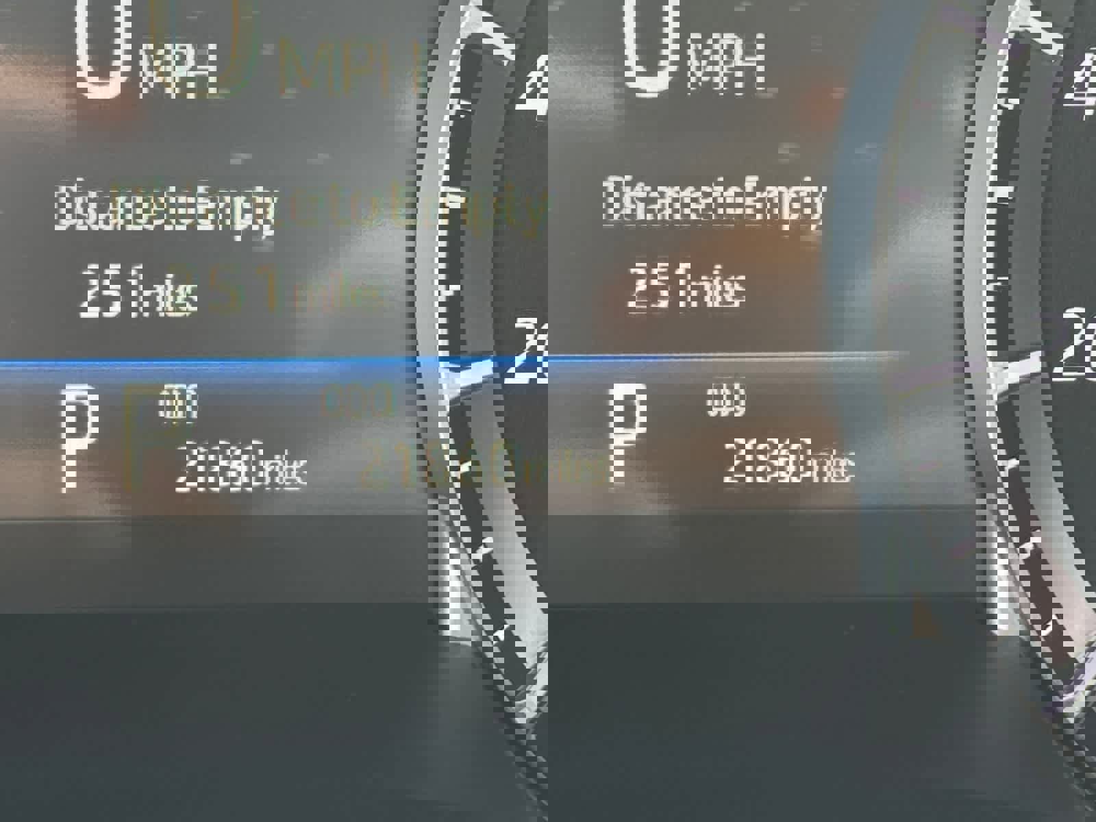 Used 2025 Toyota Highlander LE image 24