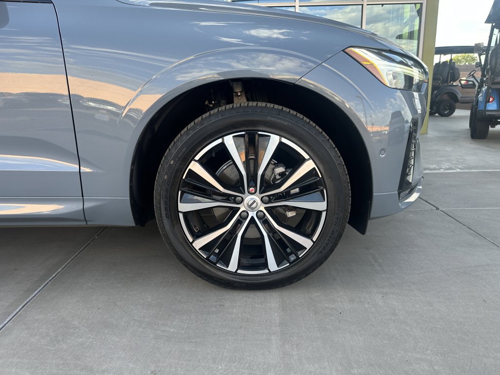 Used 2023 Volvo XC60 B5 Plus w/ Climate Package AWD/4WD image 8